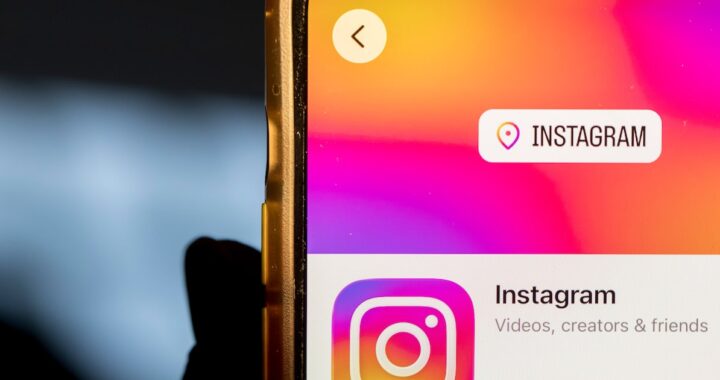 Gráfico de cuentas eliminadas por Meta en Australia tras aplicar la ley anti-menores de 16 años con iconos de Facebook e Instagram
