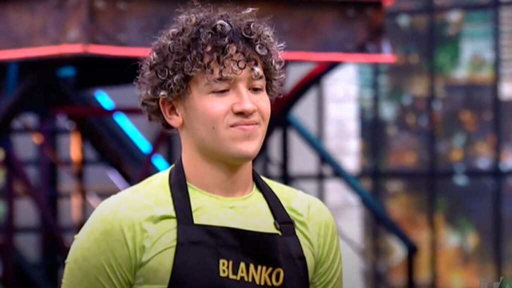 Plato de arroz con mariscos crudos que eliminó a Blanko en MasterChef, con langostinos y salsa japonesa fallida