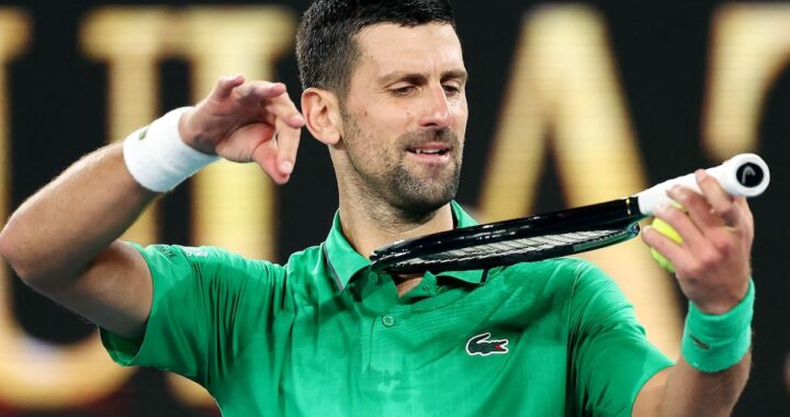 Novak Djokovic celebra tras vencer a Sinner en 4h15m en semifinales del Australian Open, mostrando su resistencia a los 38 años