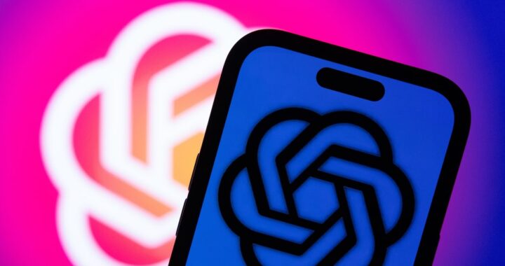 Interfaz de ChatGPT Health mostrando análisis de pruebas médicas y recomendaciones dietéticas personalizadas con datos de wearables