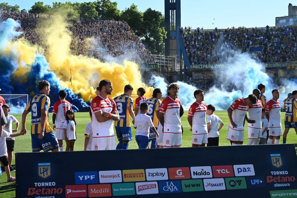 Juan Sebastián Verón en conferéncia de prensa analizando la amnistía a 9 jugadores de Estudiantes para la Libertadores 2026