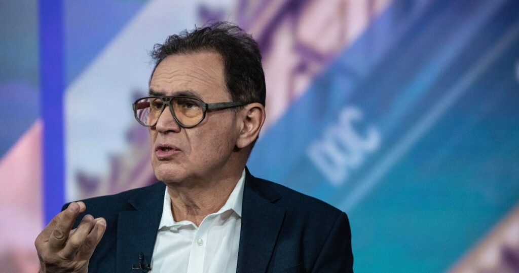 Nouriel Roubini en entrevista sobre el impacto de la IA en el crecimiento económico de EE.UU. frente a riesgos políticos