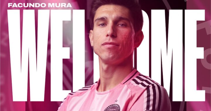 Facundo Mura con camiseta rosa de Inter Miami sonríe en su presentación oficial como nuevo lateral derecho