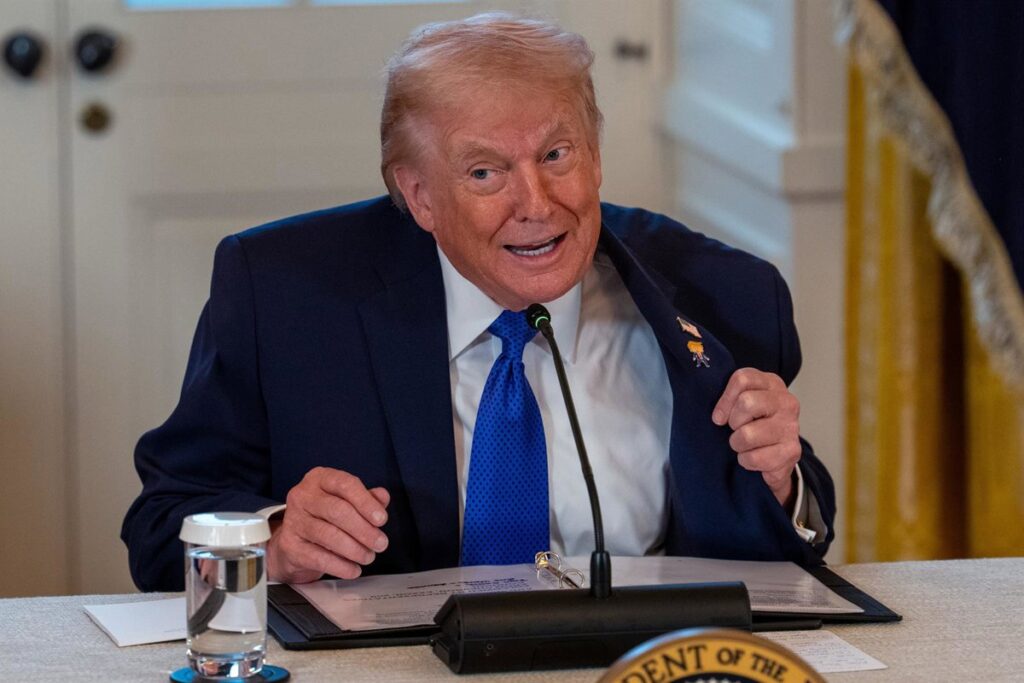 Donald Trump en Truth Social con mensaje a manifestantes iraníes: 'Tomen las instituciones' durante protestas reprimidas con 640 muertos