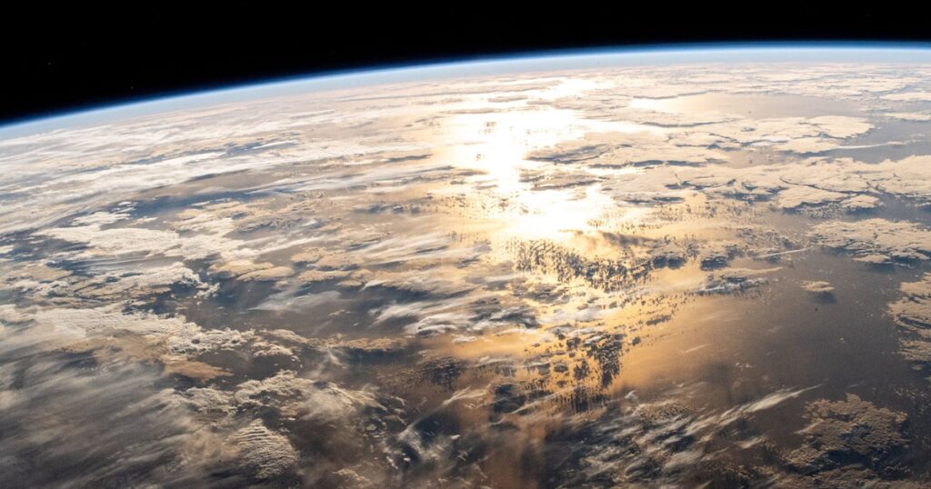 Interfaz de Earth-2 de Nvidia mostrando mapas climáticos generados por IA con predicciones en tiempo real
