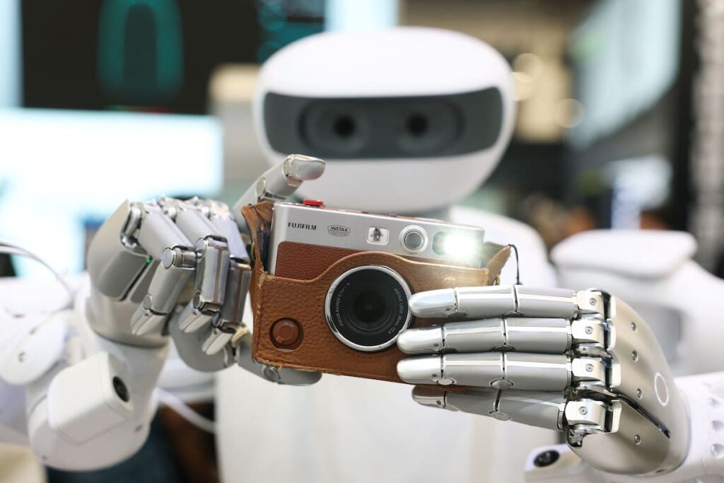 Robot boxeador Titan-7 en combate durante el CES 2026 con sensores de fuerza de 500 Newtons