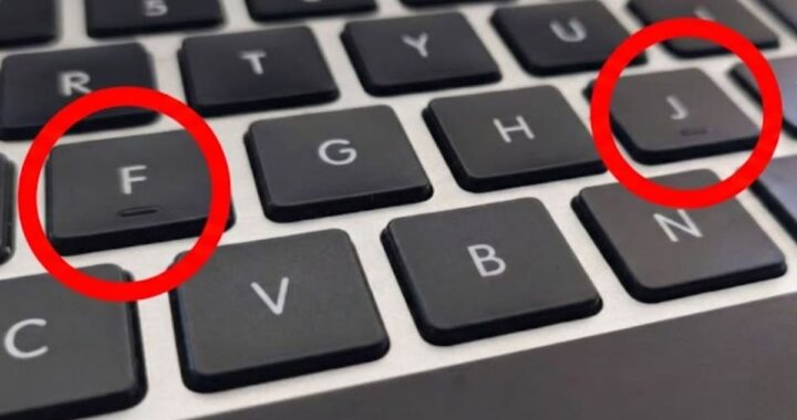 Primer plano de teclado con rayas táctiles en F y J destacadas en relieve, clave para escribir sin mirar