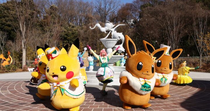 Vista aérea del PokéPark Kanto en Tokio con Snorlax gigante y Onix entre árboles, recreando la región de Kanto con realidad aumentada