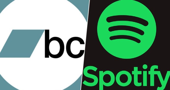 Pantalla de Spotify mostrando alerta de eliminación masiva de 75 millones de canciones generadas por IA frente a logo de Bandcamp con símbolo de prohibido