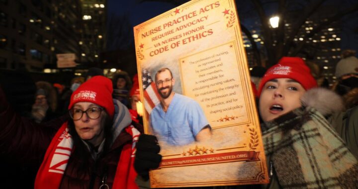 Agentes del ICE en Minneapolis durante el incidente con Alex Pretti, enfermero abatido días después del ataque a un vehículo federal