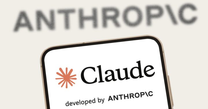 Interfaz de Claude 4.6 mostrando equipos de agentes de IA coordinando tareas con gráficos de 1 millón de tokens en tiempo real