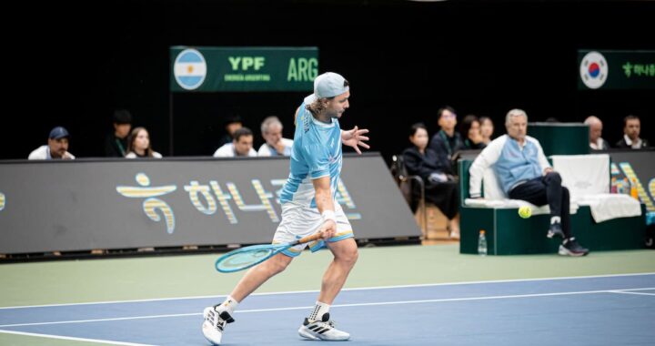 Marco Trungelliti frustado tras perder el punto decisivo ante Hyeon Chung en Copa Davis 2024