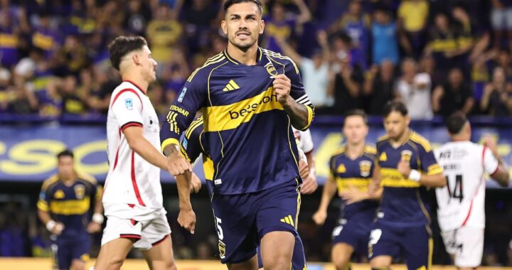 Ascacibar y Romero celebran en la Bombonera tras el 2-0 de Boca, con rostros de alivio más que euforia
