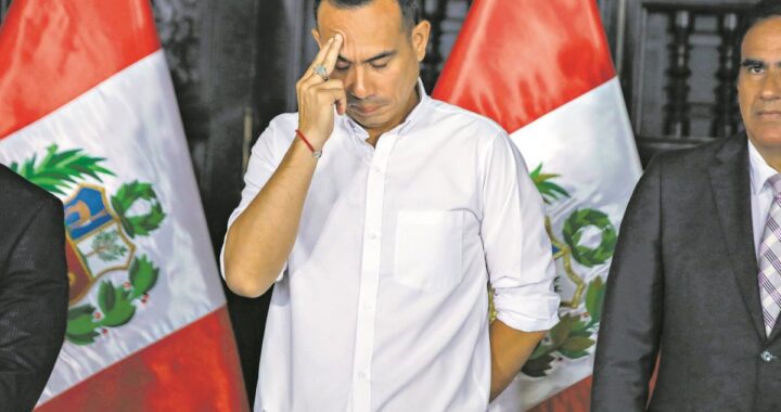 Sesión del Congreso peruano con 75 votos en pantalla tras destitución de Jerí por corrupción y vínculos con China