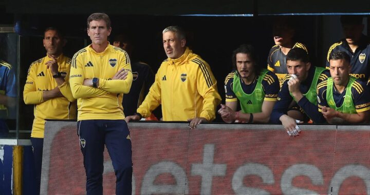 Leonel Flores, joven delantero de 19 años, en entrenamiento con la camiseta de Boca antes de su posible debut en Liniers