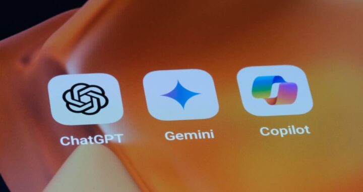 Interfaz de Gemini mostrando opción 'Importar chats' con logo de ChatGPT en pantalla dividida y flecha de migración