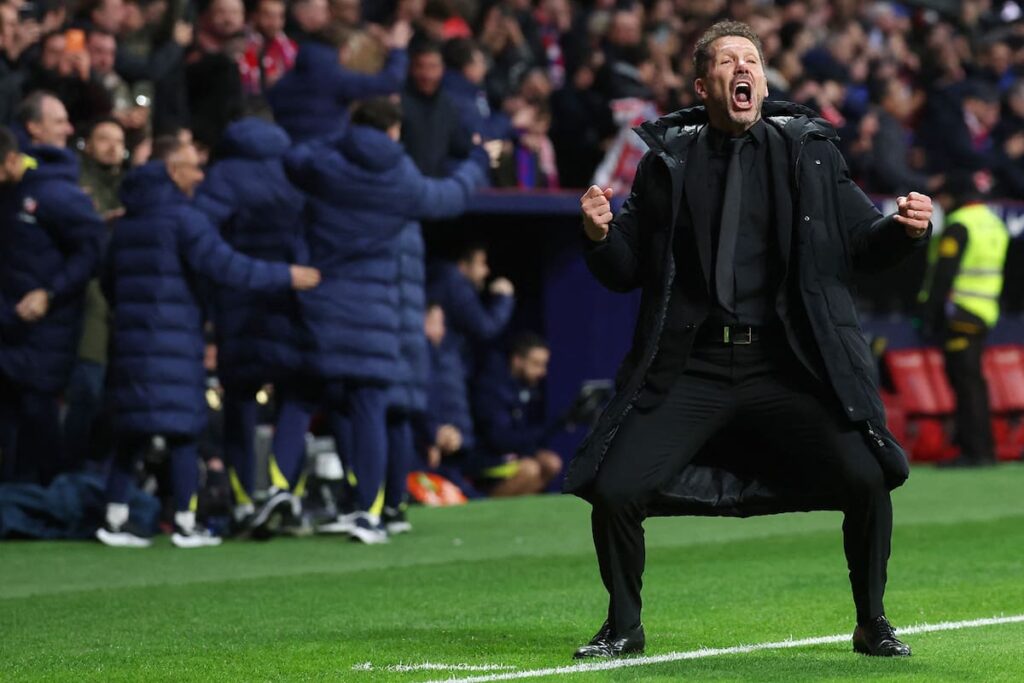 Simeone celebra el 4-0 al Barça con Giuliano y Molina en el Metropolitano, táctica perfecta en la banda derecha
