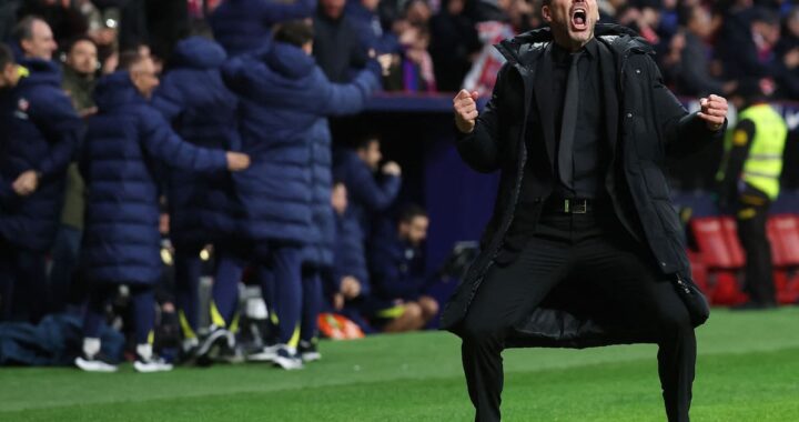 Simeone celebra el 4-0 al Barça con Giuliano y Molina en el Metropolitano, táctica perfecta en la banda derecha