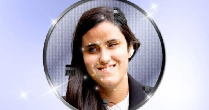 Mujer ciega usa gafas de IA que analizan su rostro en tiempo real, mostrando expresiones y detalles antes invisibles