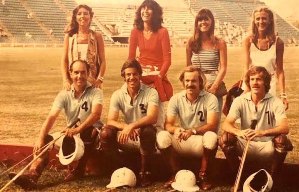 Alfredo 'Negro' Goti en su época de gloria, defendiendo con garra en el polo amateur de los 70