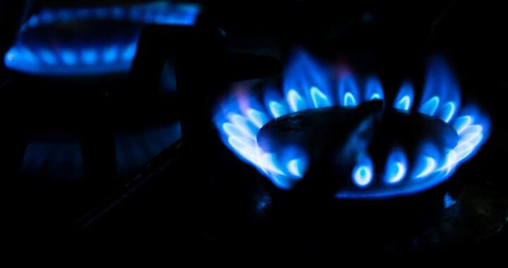 Gráfico del precio del gas europeo (TTF) disparándose un 27% tras ataque a instalaciones de GNL en Qatar