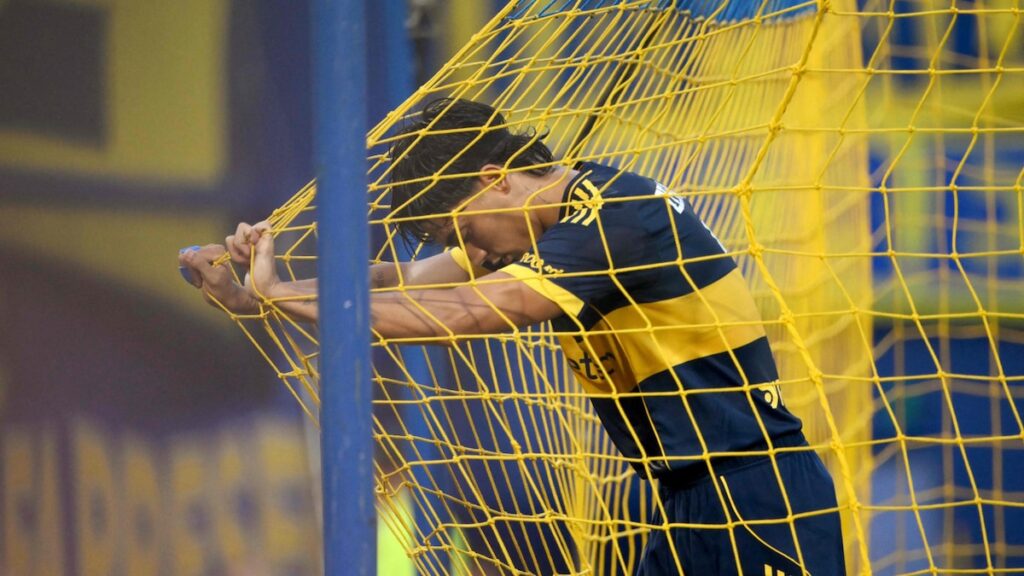 Exequiel Zeballos en entrenamiento de recuperación con la camiseta de Boca, listo para volver a las canchas