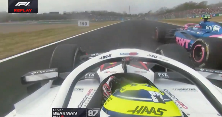 Monoplaza de Haas destruido tras impacto a 300 km/h en la curva Spoon de Suzuka, con marcas de 50G en la carrocería