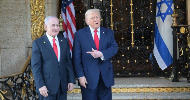 Donald Trump anuncia en redes el histórico diálogo entre Israel y Líbano con mapa de la región de fondo