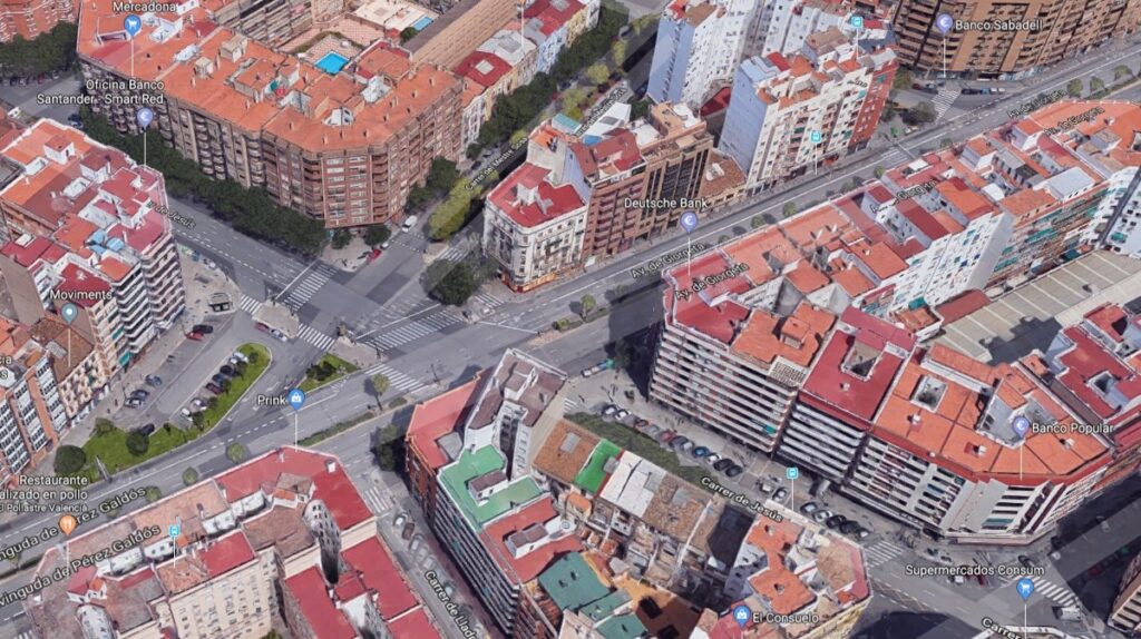 Baño con caldera antigua donde ocurrió la intoxicación mortal por gas en València