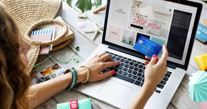 Pantalla de la app de Shopee mostrando descuentos de hasta 70% en productos asiáticos con envíos desde US$2