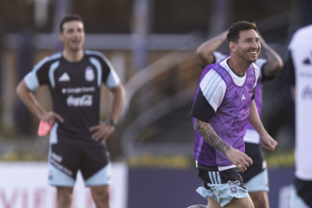 Lionel Messi con la camiseta de Argentina en entrenamiento previo al Mundial 2026 a sus 39 años
