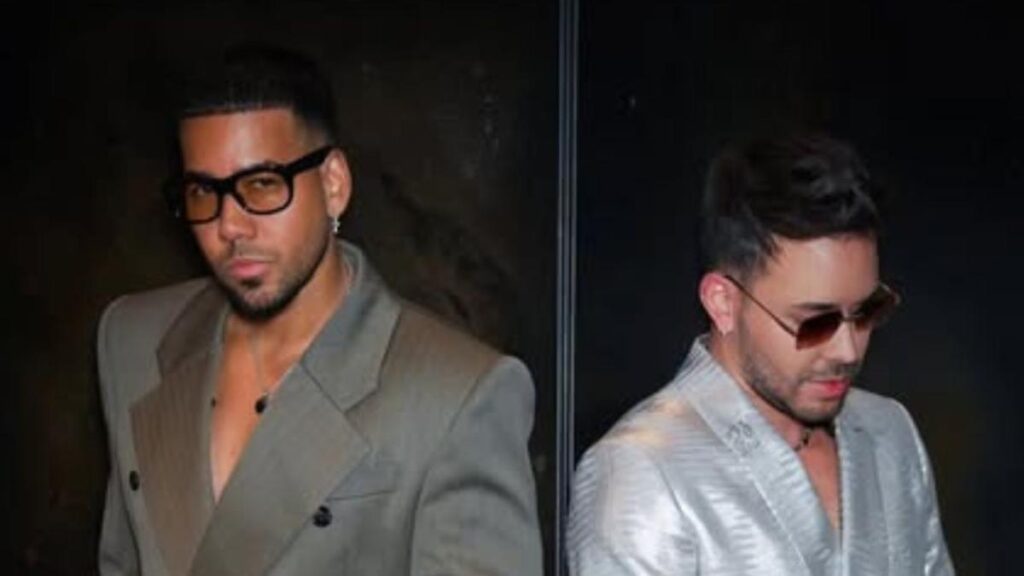 Romeo Santos y Prince Royce en escenario con pirotecnia durante concierto en Quito, multitudes en el Atahualpa