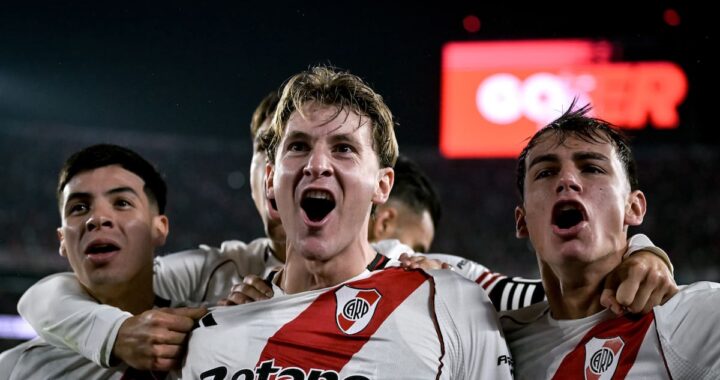 Celebración de River tras clasificar a la final con dos palos y un penal fallado en el Monumental