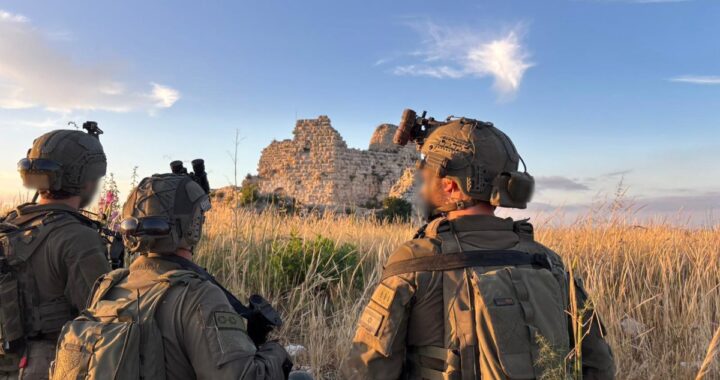 Tanques israelíes avanzan hacia el castillo medieval de Beaufort en Líbano, zona en conflicto con Hezbolá e Irán
