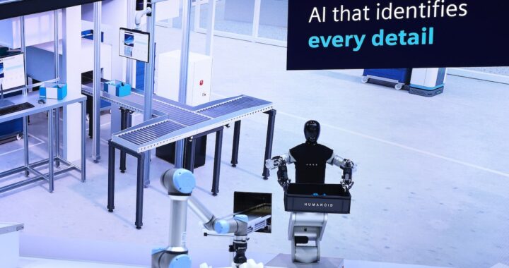 Ingeniera analiza datos de sensores industriales en fábrica con IA física para optimizar producción