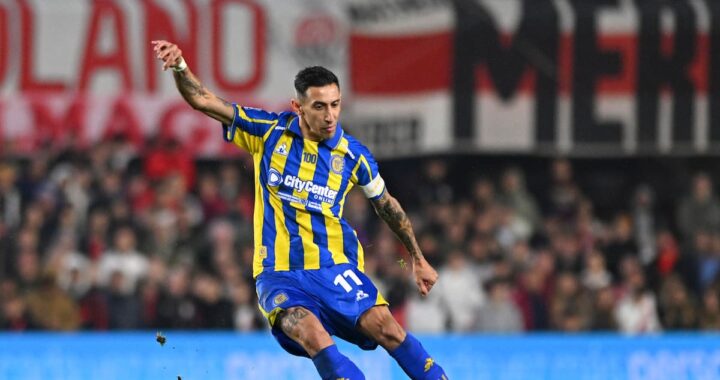 Ángel Di María ignora los silbidos en el Monumental mientras la hinchada grita '¡Fideo secanucas!' por su cercanía a Tapia