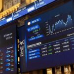 Gráfico del Ibex 35 en 19.396 puntos con caída del 0,41% tras máximos anuales en 19.575