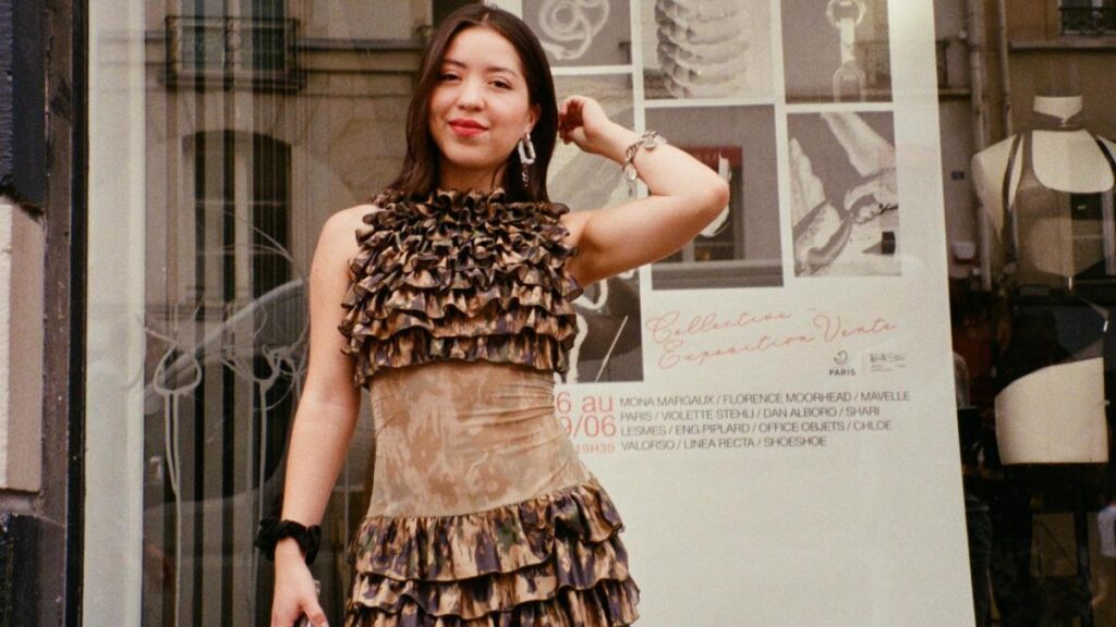 Andrea Pérez con artistas latinos en París para Línea Recta Books y Blue Pages