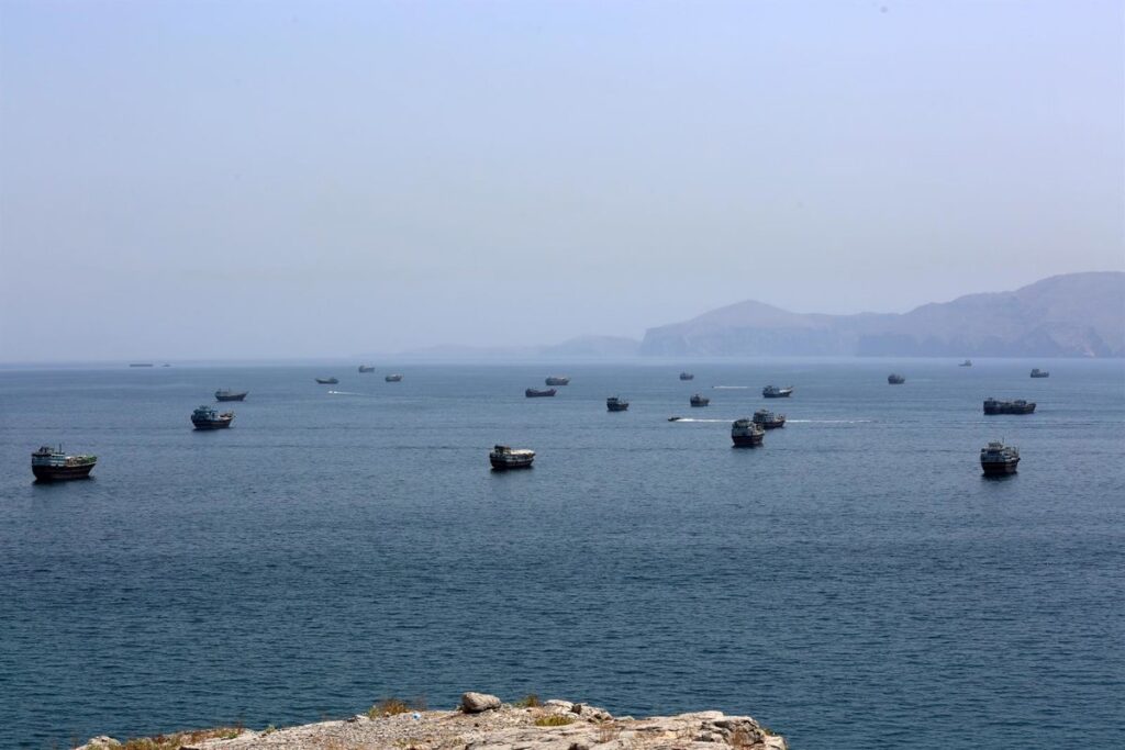 Mapa del Golfo Pérsico con zonas de conflicto entre EEUU e Irán en Bahréin y Kuwait tras ataques al estrecho de Ormuz
