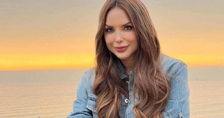 Erika Vélez sonríe tras retirarse implantes mamarios por diagnóstico de síndrome ASIA