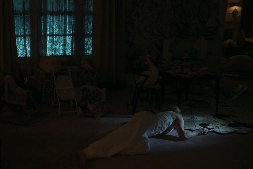 Sydney Sweeney como Millie en escena clave de 'La asistenta', thriller erótico que arrasó con 401 millones en taquilla