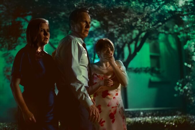 Javier Bardem con mirada penetrante caracterizado como Max Cady en escena oscura de 'Cape Fear' para Apple TV+