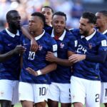Kylian Mbappé celebra su segundo gol en el 3-1 de Francia sobre Senegal en Nueva Jersey