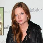 Daveigh Chase como Samara Morgan en 'El Aro' y en evento público, recordando su legado en el cine