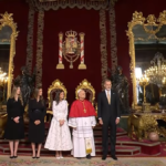 Reina Letizia en blanco y princesas Leonor y Sofía de negro ante el papa León XIV en el Palacio Real, 6 de junio de 2026