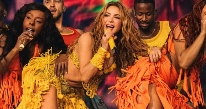 Shakira en el escenario del partido Colombia vs RD Congo estrenando 'Dai Dai' en español