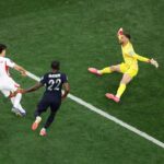 Kaan Ayhan celebra su gol en el minuto 90+9 que dio el triunfo 3-2 a Turquía sobre EE.UU. en Los Ángeles