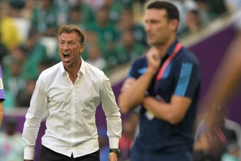 Hervé Renard sonríe con uniforme de Túnez tras ser anunciado como nuevo DT tras goleada 1-5 ante Suecia
