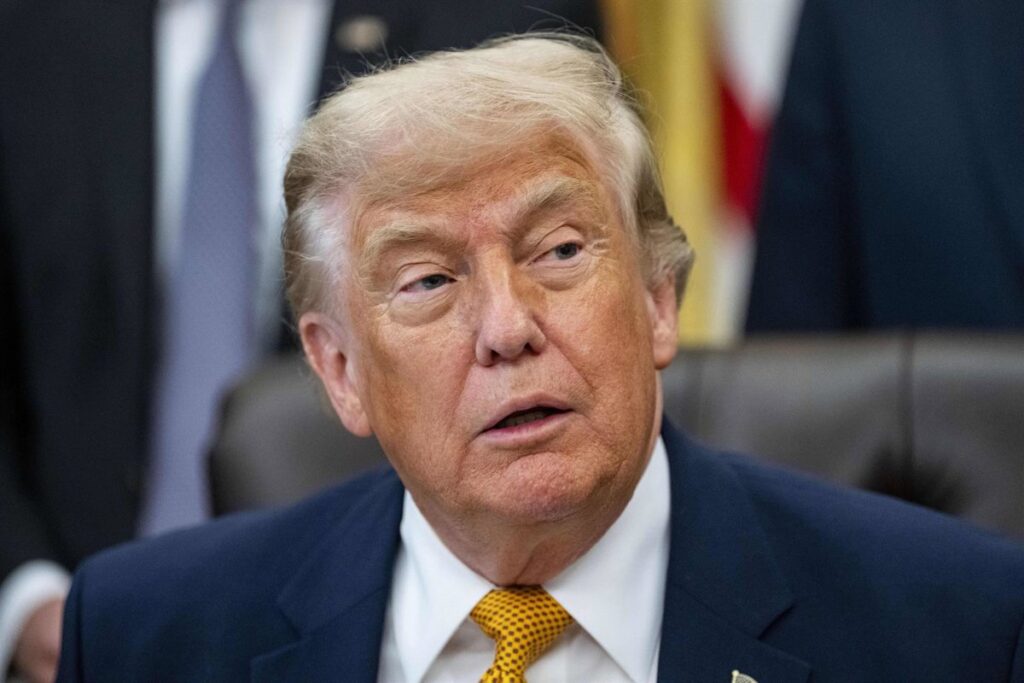 Donald Trump en redes sociales anunciando ultimátum a Irán por peajes en el estrecho de Ormuz