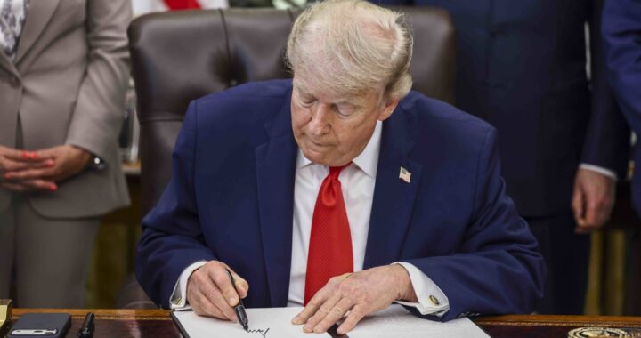 Donald Trump anuncia la firma del acuerdo con Irán para reabrir el estrecho de Ormuz